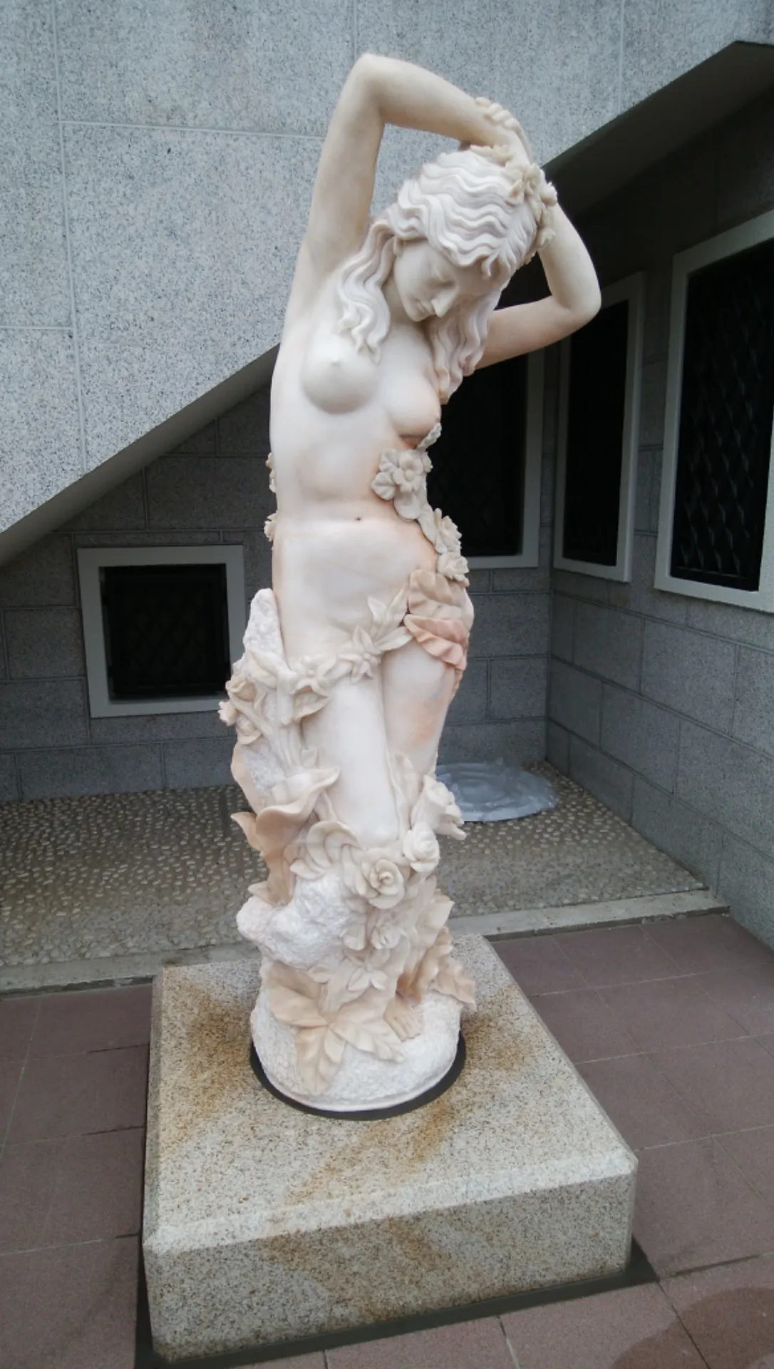 高級石像などの取り扱いについて